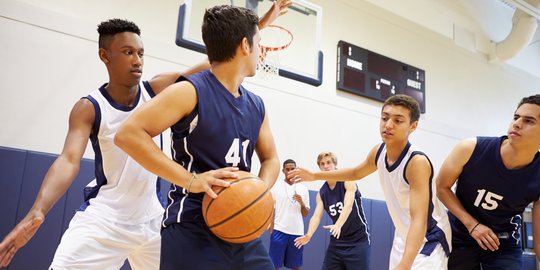 Yuk praktek teknik dasar bola basket, melempar bola pantul