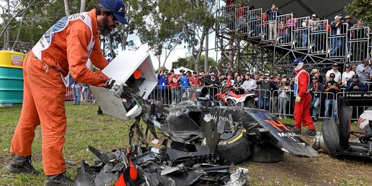 Insiden kecelakaan fatal hiasi seri perdana F1 2016 di Australia