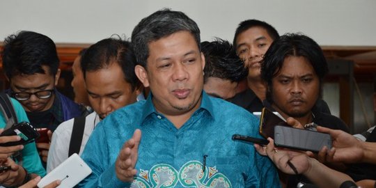 Fahri Hamzah: Pak Jokowi pimpin sendiri, jangan suruh Ibu Susi!