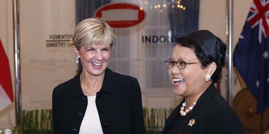 Keakraban Menlu Australia dan Menlu Retno Marsudi