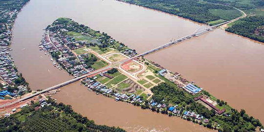 Kemegahan jembatan terpanjang di Kalimantan yang siap diresmikan