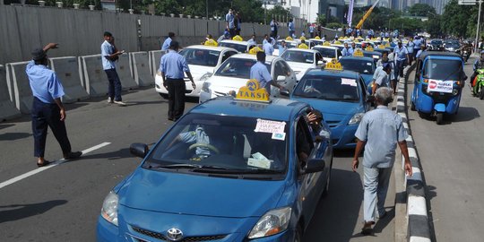 Anggota DPR minta demo sopir taksi tidak anarkis