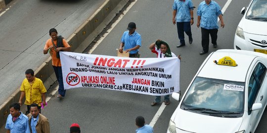 Pengemudi: Ada istri minta cerai karena sekarang sepi penumpang