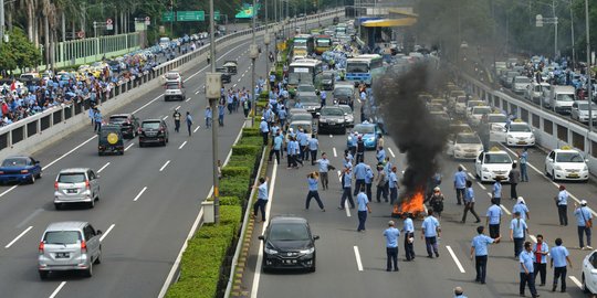 Usai demo di Monas, 10 perwakilan sopir sambangi Kemenko Polhukam