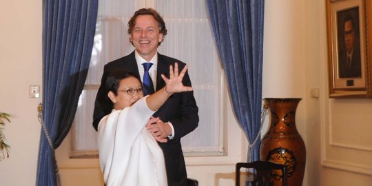 Keakraban Menteri Retno terima kunjungan Menlu Belanda