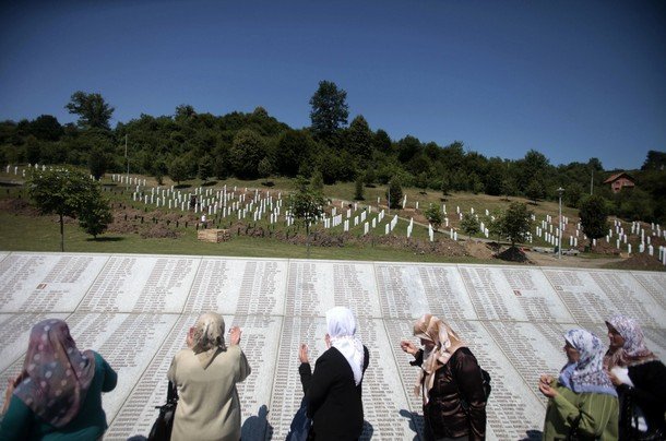 monumen srebrenica