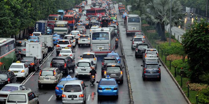 Libur panjang ini jalur alternatif Tol  Jakarta  Merak  