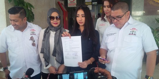 Artis ini seret Jupe dan Ayu Ting-ting soal hina lambang negara