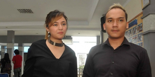 Tak merasa malu, Marshanda justru bangga ayahnya jadi pengemis
