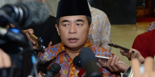 Ngotot perpustakaan DPR, Akom bilang 'mau digebukin, tak ada urusan'