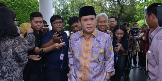 Disentil Jokowi soal UU, Akom bilang 'DPR tidak buat asal-asalan'