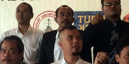 Ketika Ahmad Dhani disindir wartawan sudah siang masih ngantuk