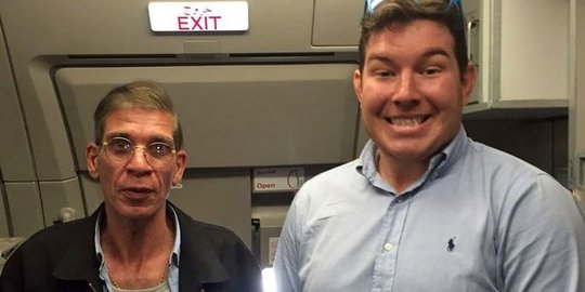 Ini foto wefie paling greget bareng pembajak pesawat EgyptAir