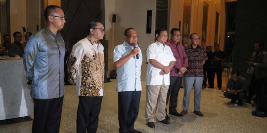 Usai bertemu 2 jam, Ical bilang petinggi KMP cuma kangen-kangenan