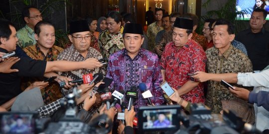 Akom sebut teguran JK buat Menteri Susi jadi momentum reshuffle