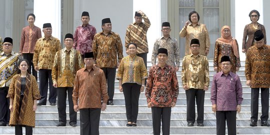 Reshuffle makin dekat, Romi semringah ditanya perombakan kabinet