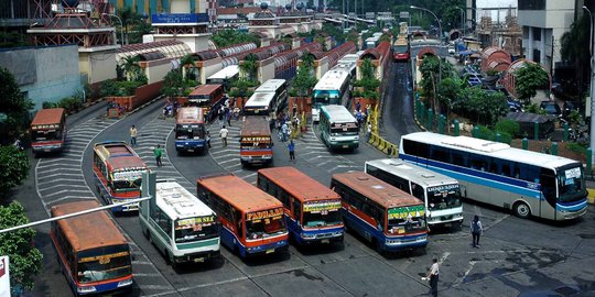 Sopir angkutan umum belum patuhi instruksi pemerintah turunkan tarif