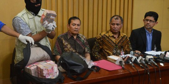 Ini uang suap Rp 1,1 miliar hasil OTT anggota DPRD DKI M Sanusi