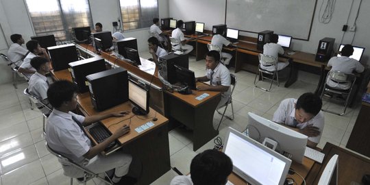 Nostalgia saat ujian SMA, teman pelit dan dijaga guru galak