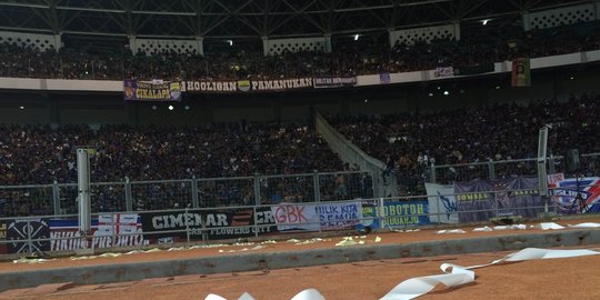 siapkan layar jumbo di depan sugbk