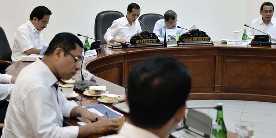 Soal reshuffle Jokowi tidak bisa lepas dari Mega, JK & ketum parpol