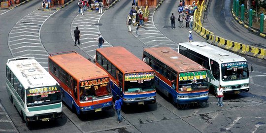 Mulai Selasa, tarif angkutan DKI turun