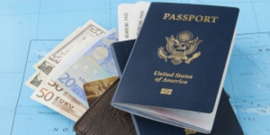 5 Cara Hasilkan Uang Selama Traveling