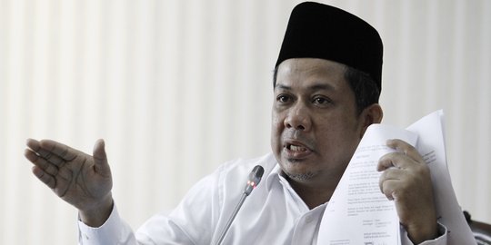 Wajah kesal Fahri Hamzah tidak terima dipecat PKS