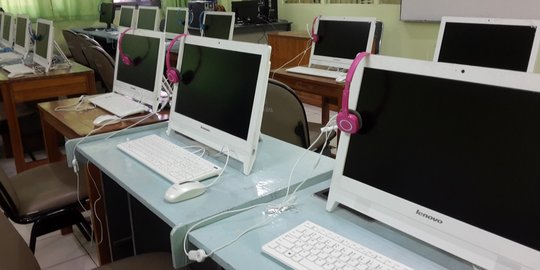 Peserta UN di Depok sempat panik lantaran susah login ke server