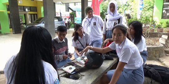 Komputer terbatas, pelajar di Kupang antre Ujian Nasional
