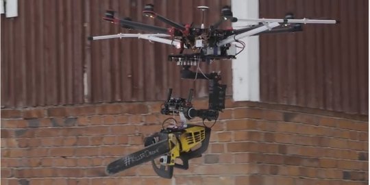 Lihat aksi mendebarkan drone 'pembunuh' bersenjata gergaji 