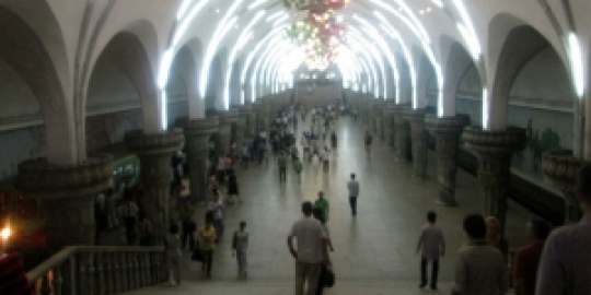 Melihat Korea Utara Lebih Dekat