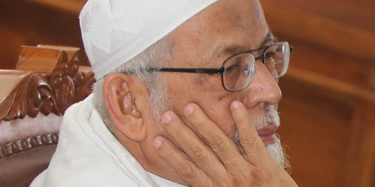 Di sel isolasi, Abu Bakar Ba'asyir mengeluh tak bisa salat berjamaah