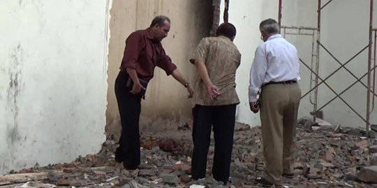Pekerja bangunan tewas tertimpa pagar gedung DPRD Solo