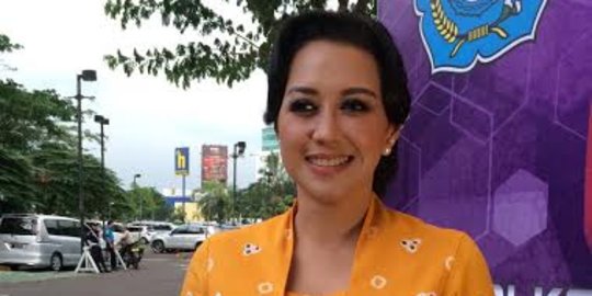 Yuli Iskandar, istri Bupati Tangerang disebut mirip Katy Perry