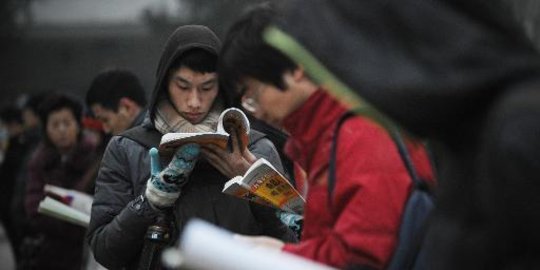 Kisah hebat buruh cuci kuliahkan anak sampai jenjang S3 di Jepang