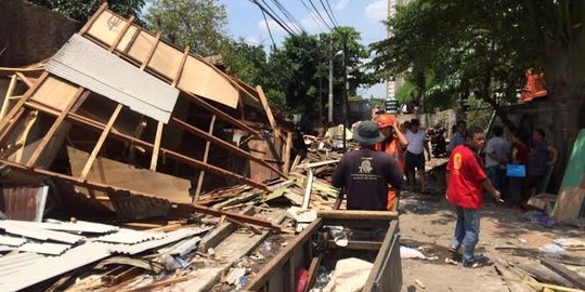 25 Bangunan liar di Jalan Kawi, Jakarta Selatan ditertibkan