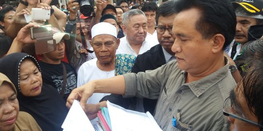 Yusril minta Ahok pergi dari Luar Batang jika tak punya sertifikat