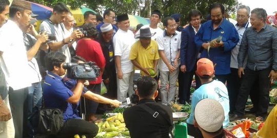 Paloh minta pemerintah perhatikan pedagang pasar tradisional