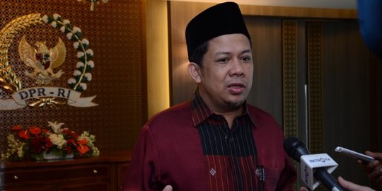 Fahri Hamzah, trustee ataukan delegate?