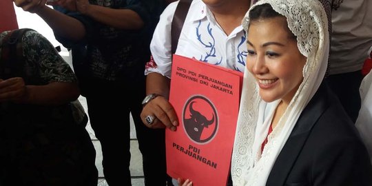 Doyan muncul di Pilgub, Wanita Emas 'mati sekali bangkit 1000 kali'