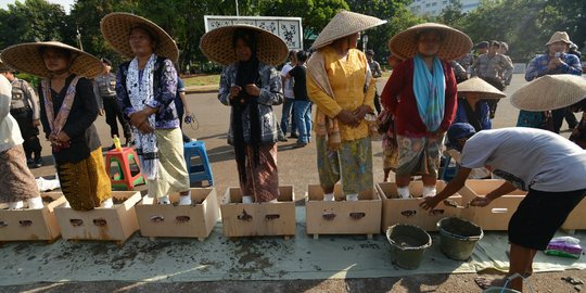 Cerita Sukinah diintimidasi karena tolak pabrik semen di desanya