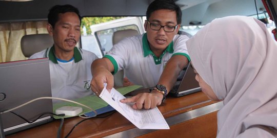 Menteri Ferry tantang warga urus sertifikat sendiri ke kantor BPN