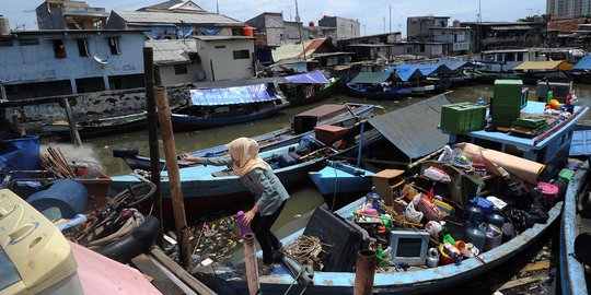 Warga Pasar Ikan tinggal di perahu, Ahok bilang 'nanti 