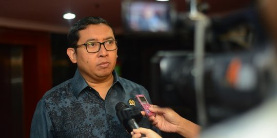 Fadli: Mudah-mudahan kita umur panjang sampai Ahok pakai rompi KPK