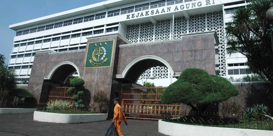 Sudung diperiksa KPK, Kejagung ingin kasus suap Kejati DKI diungkap