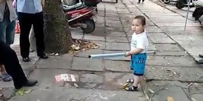 Image result for bocah china ancam petugas