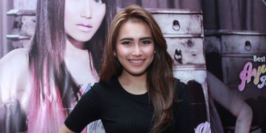 Menemani 24 Jam, inilah \'pacar baru\' Ayu Ting Ting yang setia