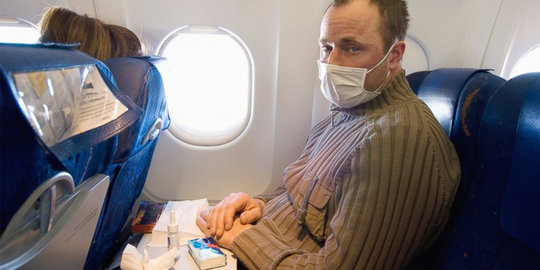 10 tipe penumpang paling menjengkelkan di kendaraan umum