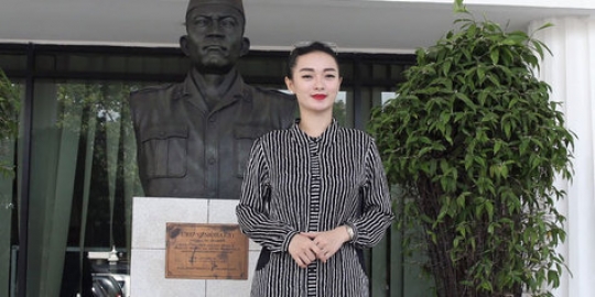 Jawab tantangan, Zaskia Gotik sukses melafalkan 5 Sila Pancasila